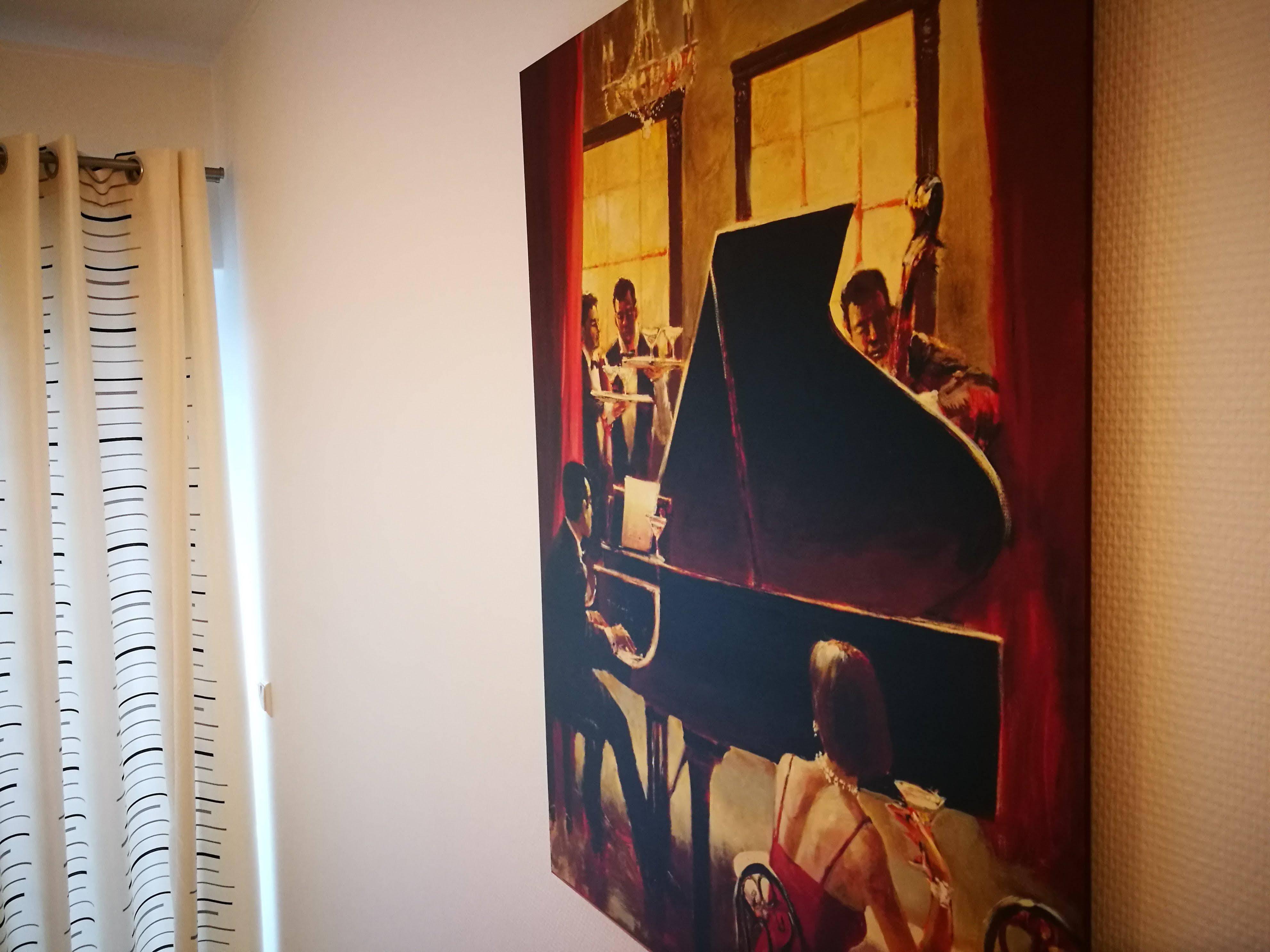 Shs Suite Home Sweet Strassen III エクステリア 写真